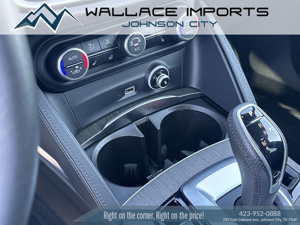 Used 2023 Alfa Romeo Stelvio Ti AWD/4WD image 29