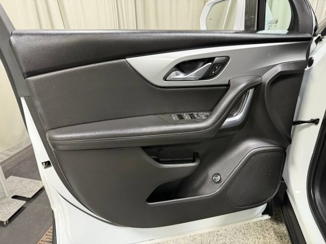 Used 2020 Chevrolet Blazer LT AWD/4WD image 18