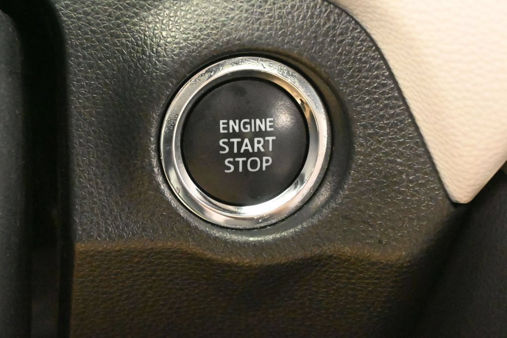 Used 2024 Toyota RAV4 XLE AWD/4WD image 26
