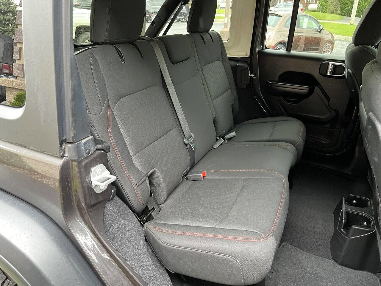 Used 2021 Jeep Wrangler Unlimited Rubicon image 13