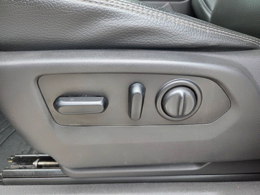 Used 2020 GMC Sierra 3500 Denali w/ Denali Ultimate Package image 7