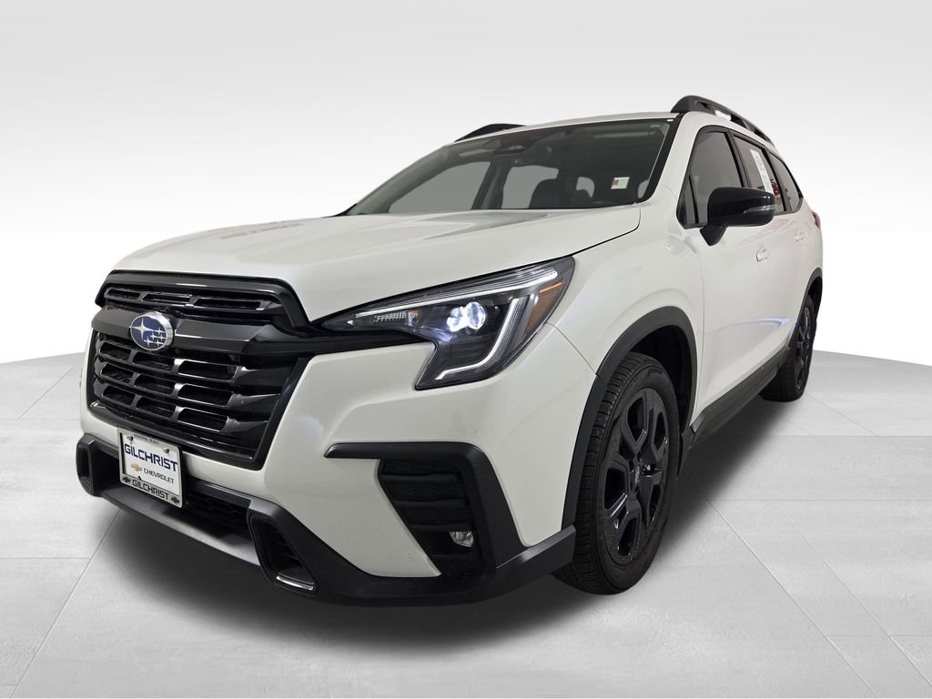 Used 2023 Subaru Ascent Onyx Edition image 3