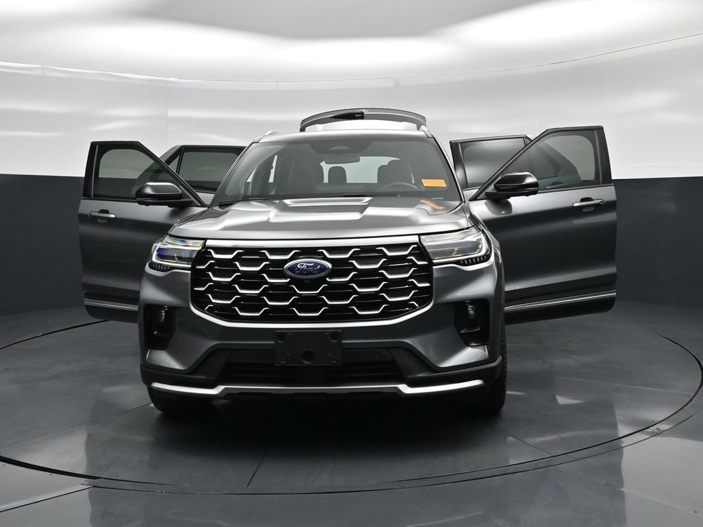 Certified 2025 Ford Explorer Platinum w/ Ultimate Package AWD/4WD image 34