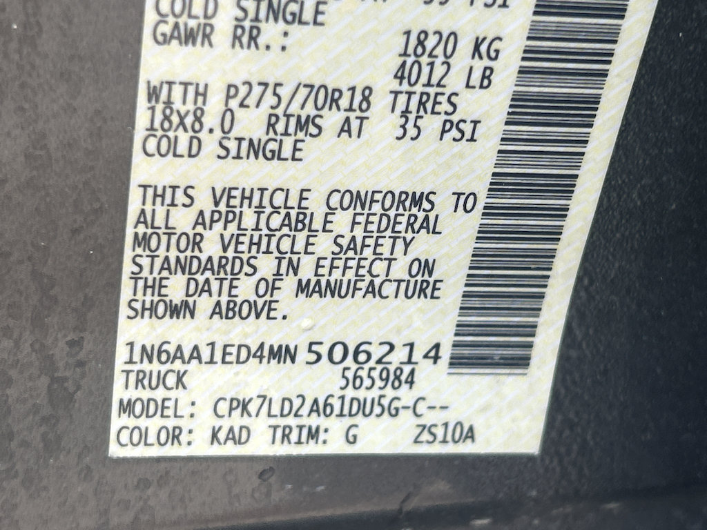 Used 2021 Nissan Titan PRO-4X w/ Pro-4x Convenience Package AWD/4WD image 3