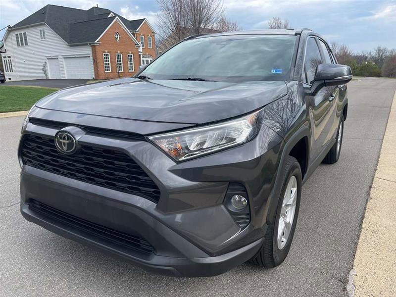 Used 2019 Toyota RAV4 XLE w/ Convenience Package AWD/4WD image 1