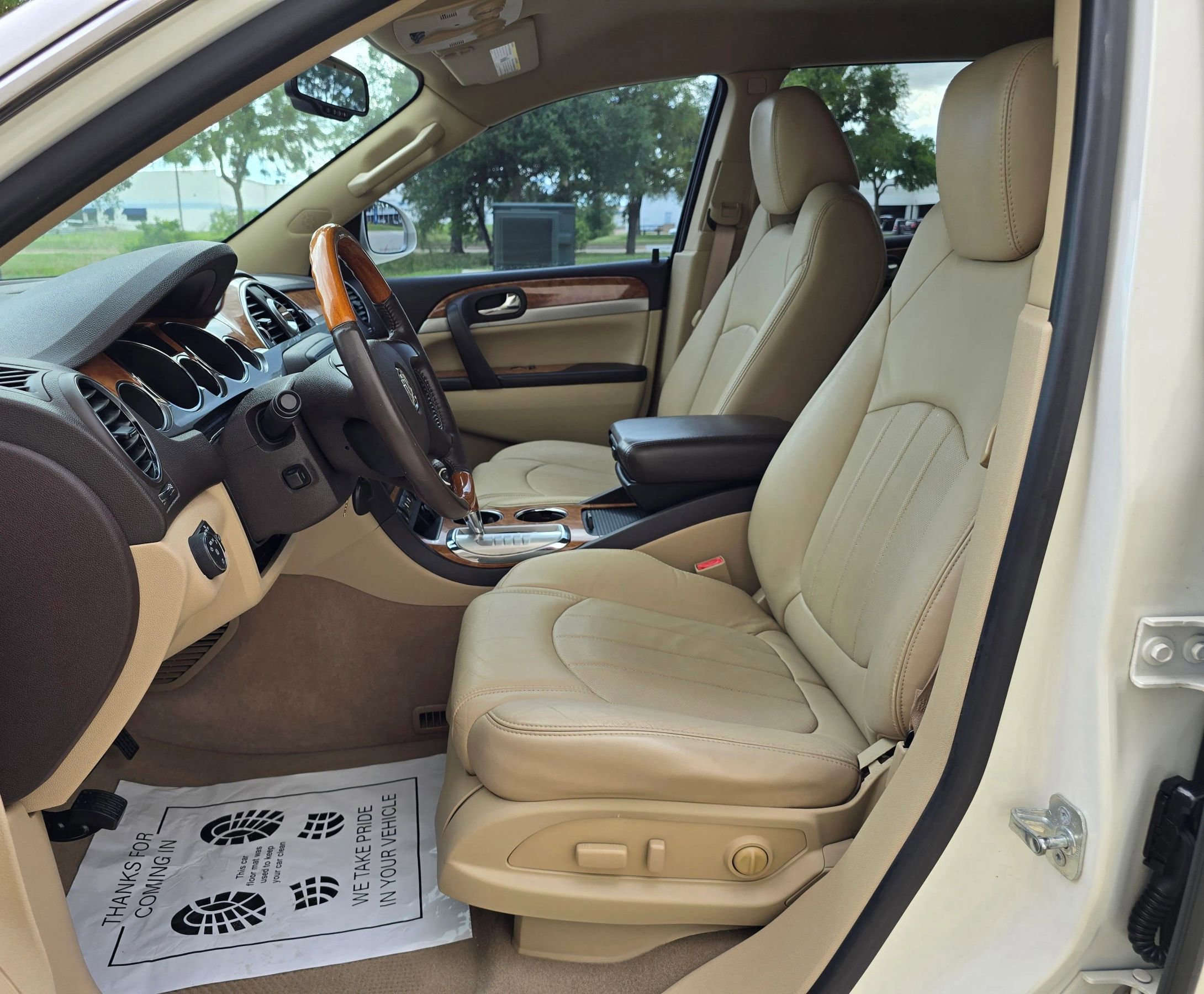 Used 2011 Buick Enclave CXL FWD image 23