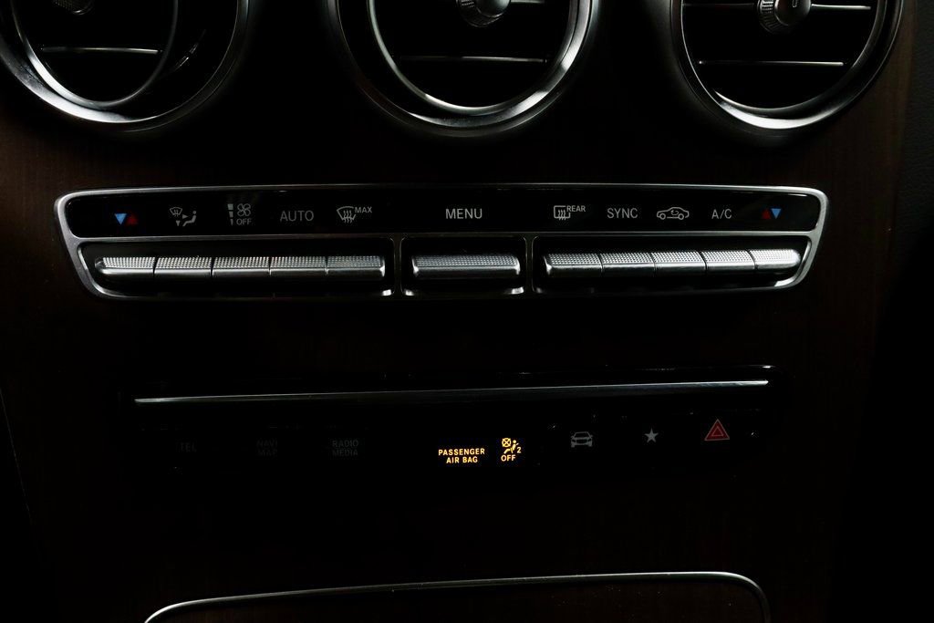 Used 2021 Mercedes-Benz GLC 300 4MATIC image 31