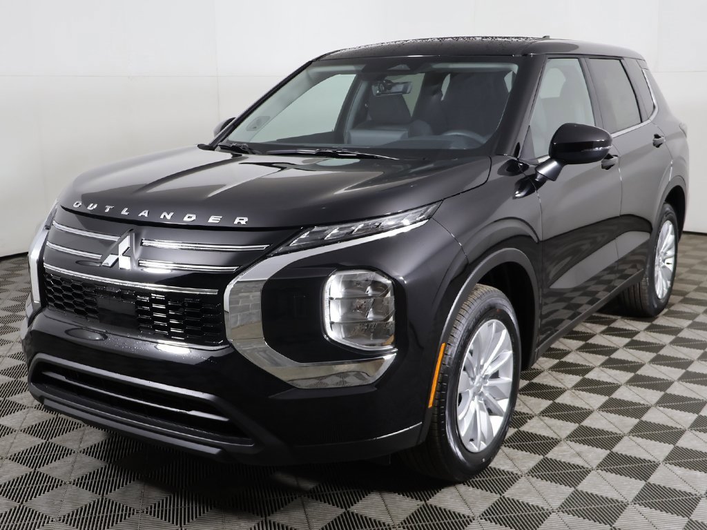 New 2026 Mitsubishi Outlander ES image 9