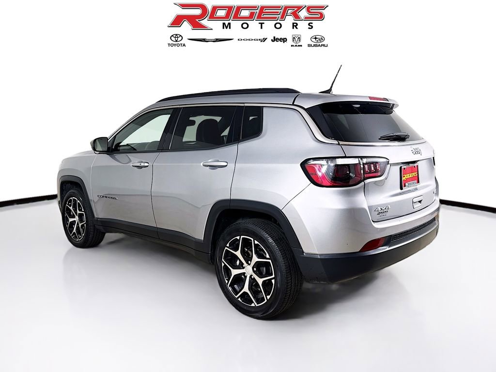Certified 2024 Jeep Compass Latitude image 6