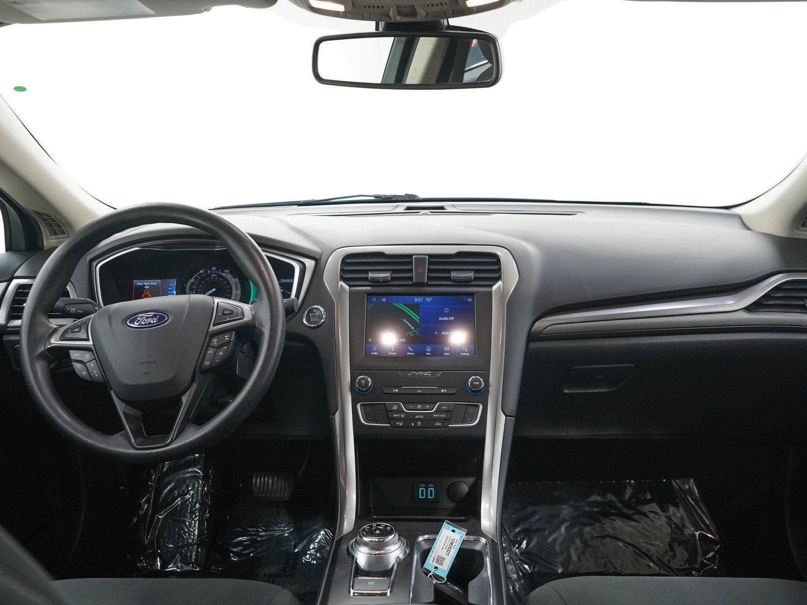 Used 2019 Ford Fusion SE FWD image 13