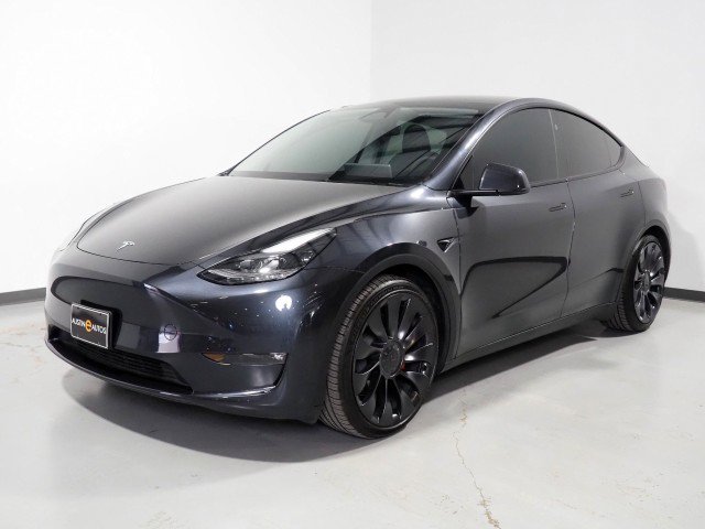 Used 2024 Tesla Model Y Performance image 11
