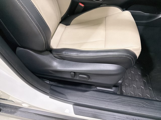 Used 2025 Subaru Outback Limited AWD/4WD image 37