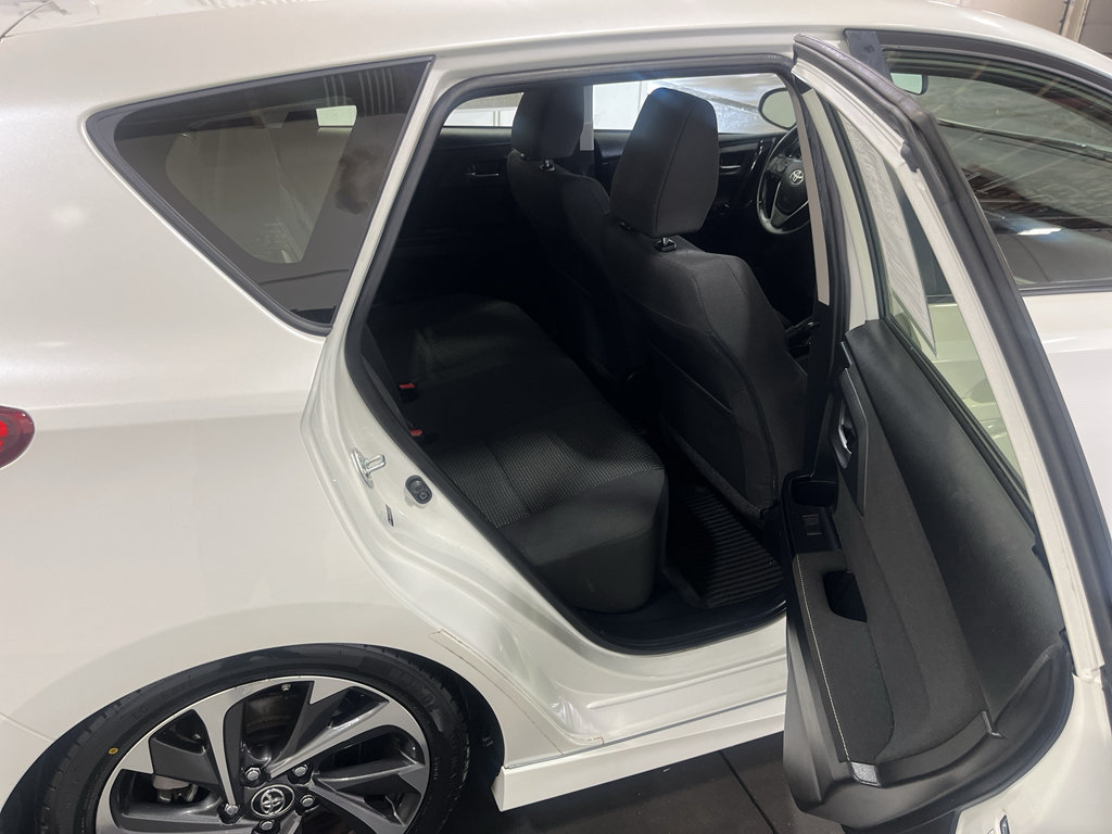 Used 2018 Toyota Corolla iM w/ All-Weather Mat Package FWD image 25