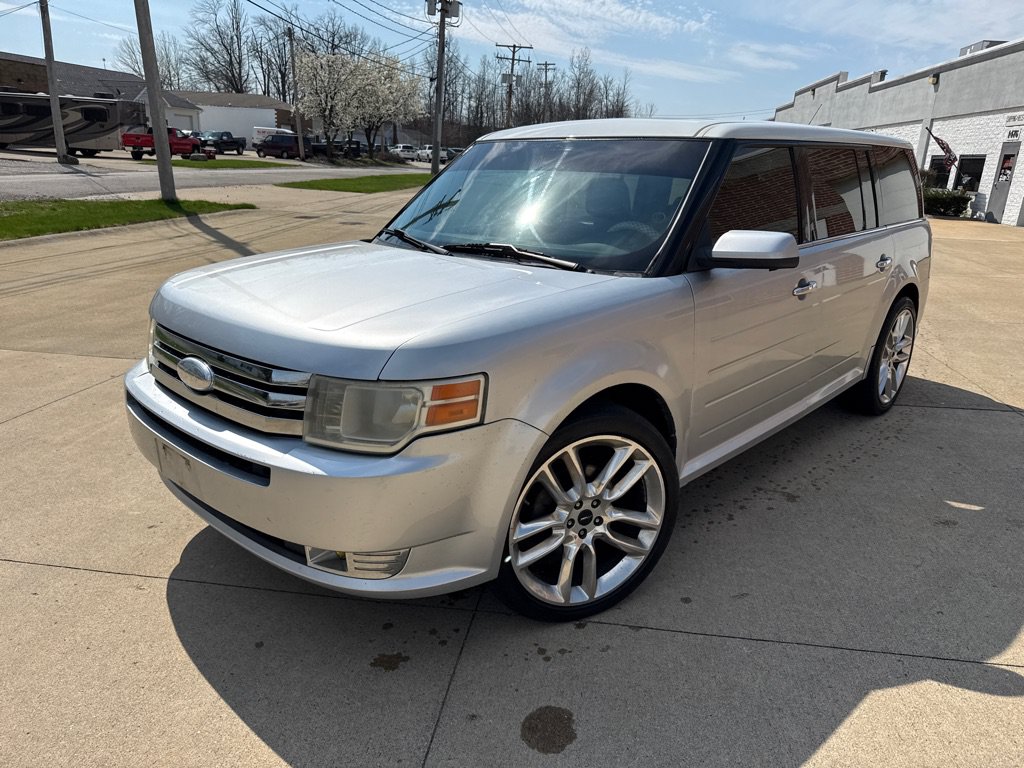 Used 2010 Ford Flex SEL FWD image 1
