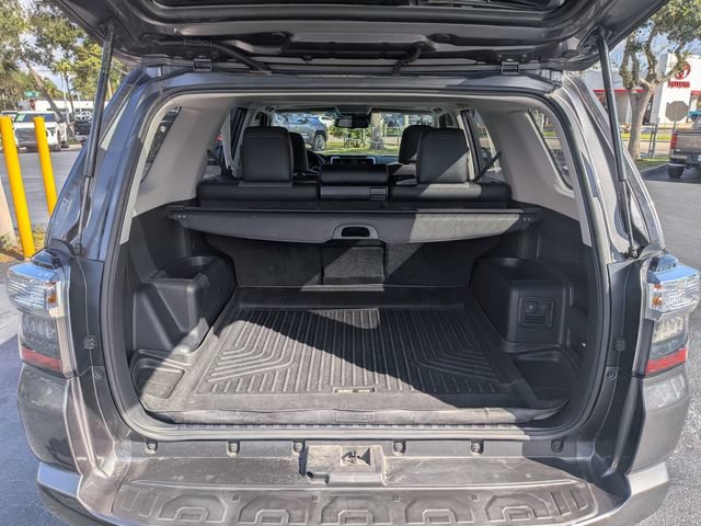 Used 2022 Toyota 4Runner SR5 Premium w/ Moonroof Package RWD image 13