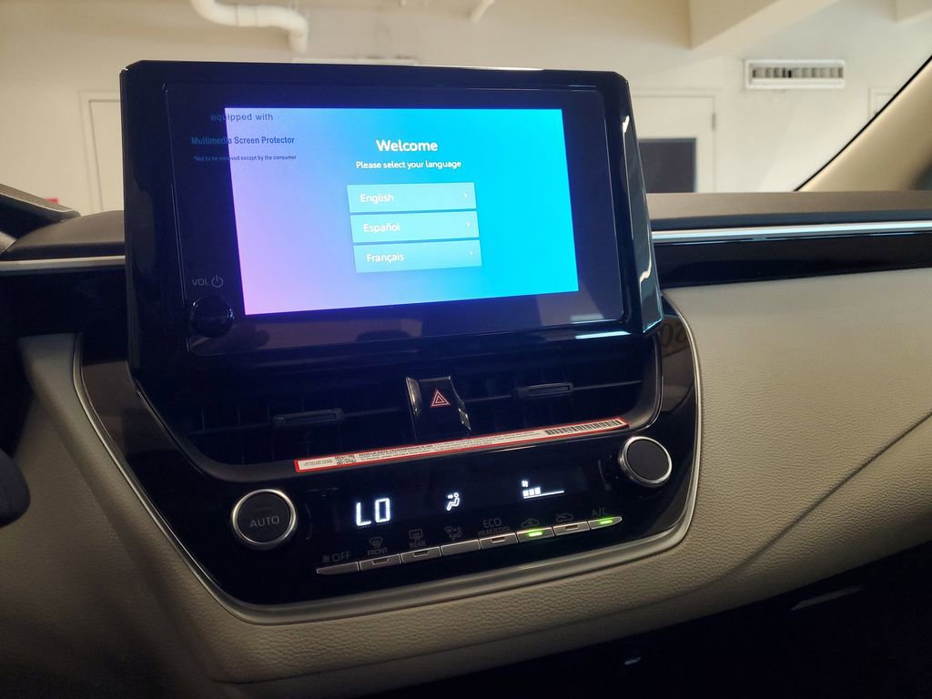 Used 2025 Toyota Corolla LE image 24