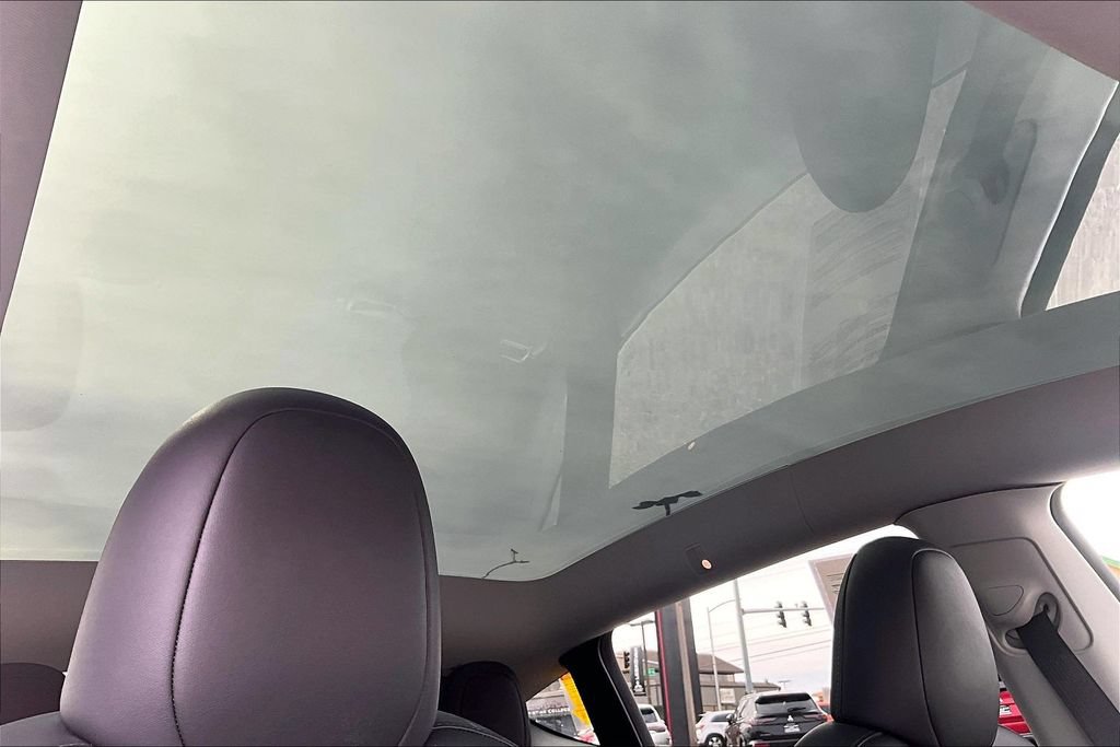 Used 2023 Tesla Model Y Long Range AWD/4WD image 21