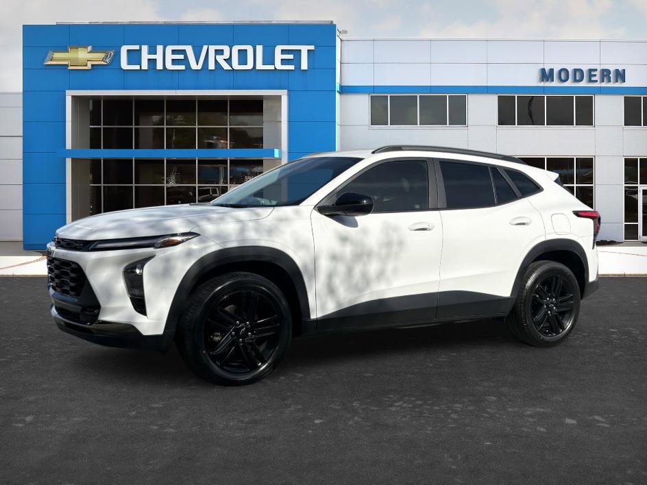 Used 2024 Chevrolet Trax ACTIV w/ Driver Confidence Package image 1