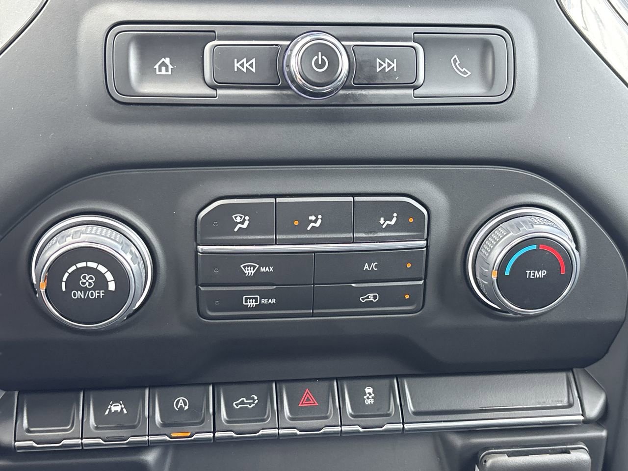 Used 2024 Chevrolet Silverado 1500 Custom image 22