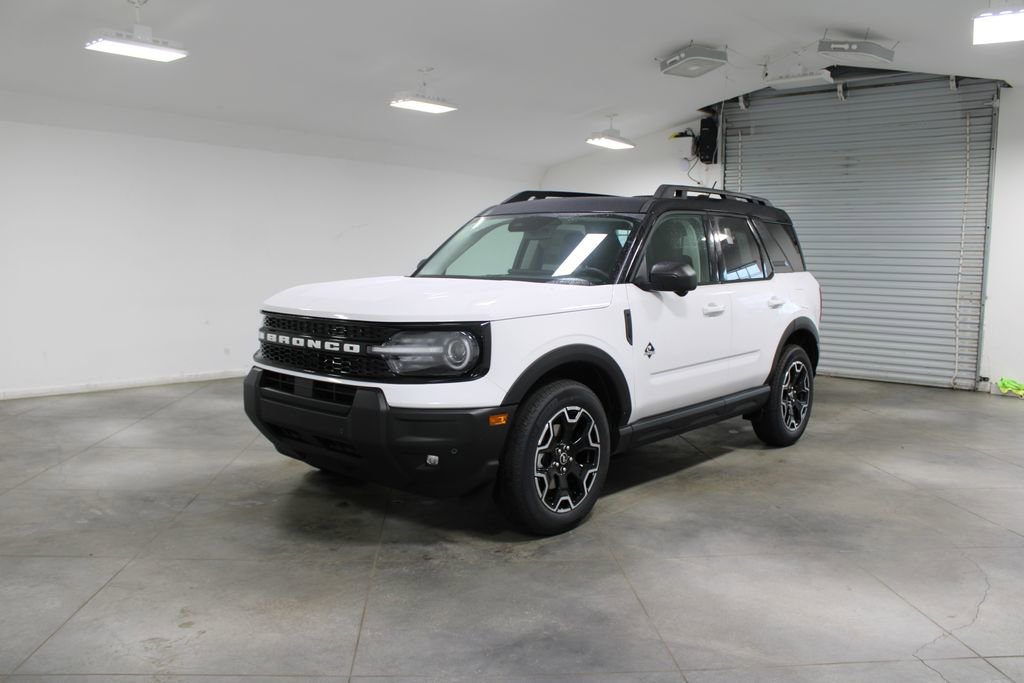 New 2025 Ford Bronco Sport Outer Banks w/ Outer Banks Tech Package+ video 3