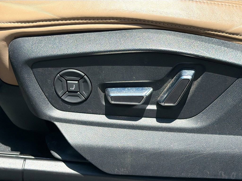 Used 2019 Audi Q8 Prestige AWD/4WD image 24