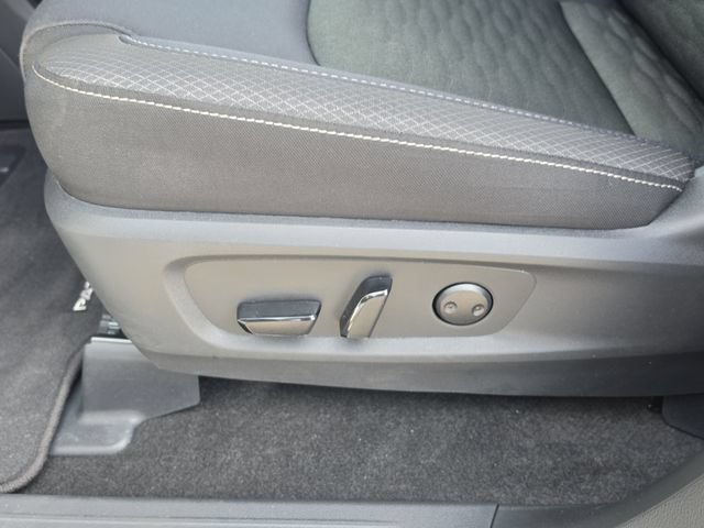 Used 2026 Nissan Pathfinder SV FWD image 17