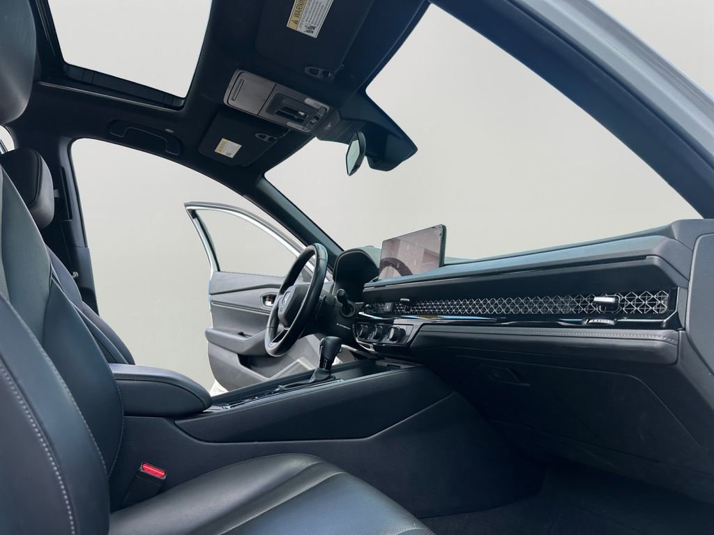 Used 2023 Honda Accord Sport image 11