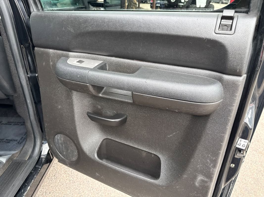 Used 2013 Chevrolet Silverado 2500 LT w/ Interior Plus Package image 31