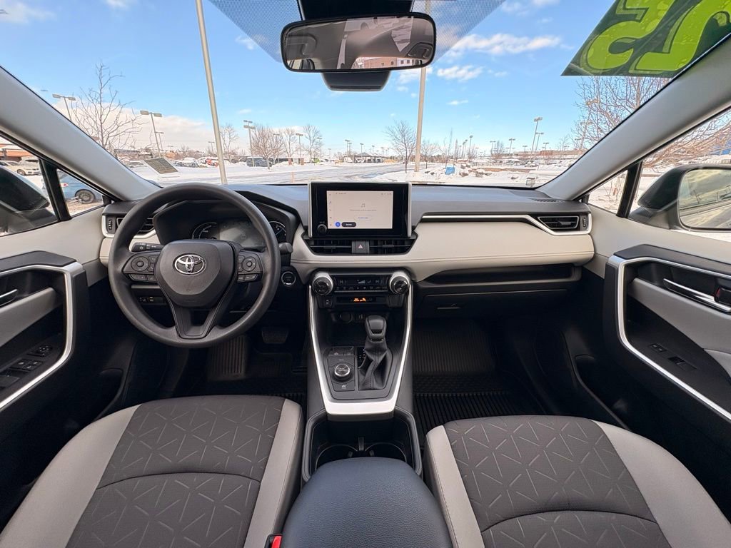 Used 2025 Toyota RAV4 XLE image 12