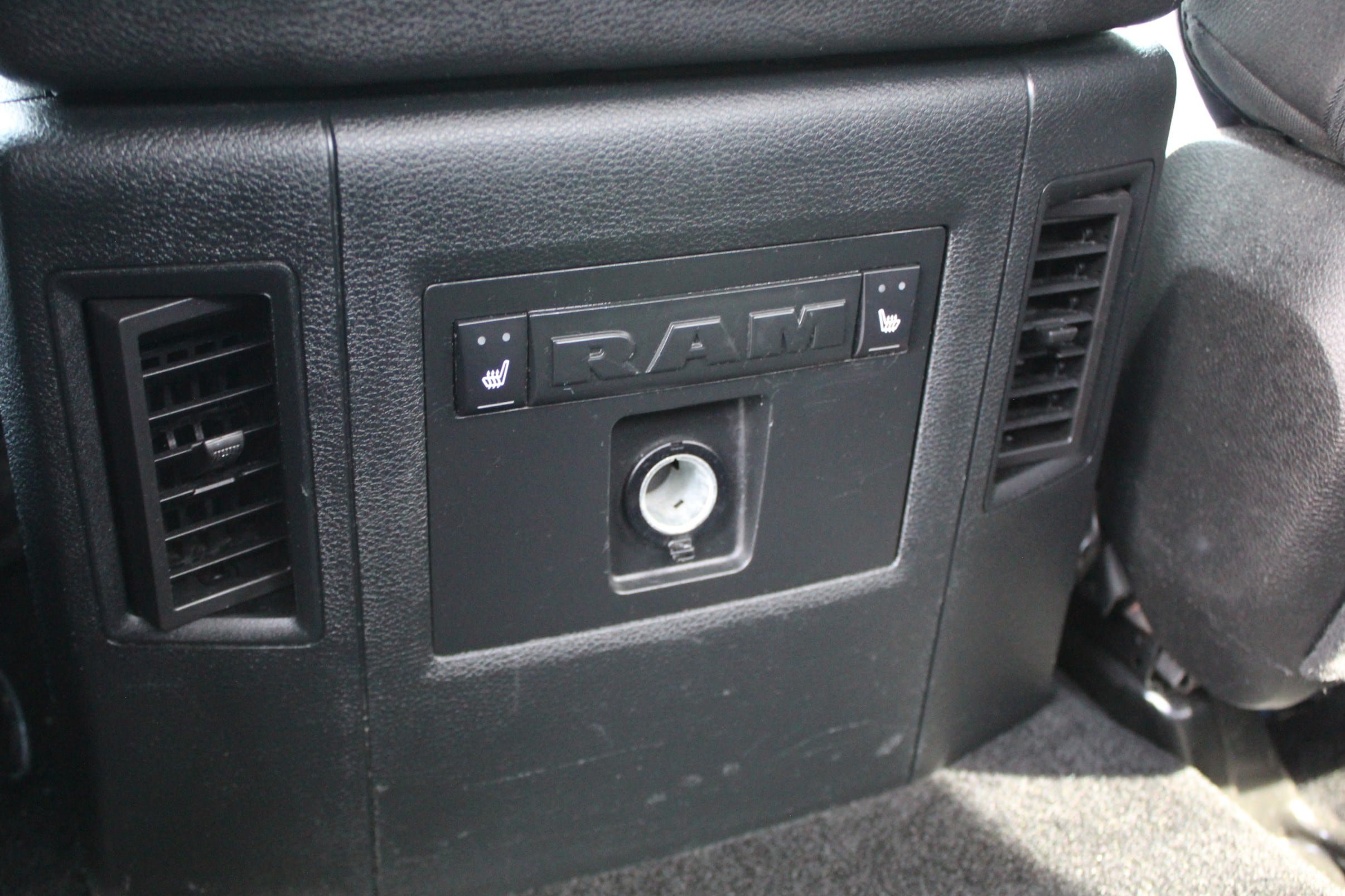 Used 2017 RAM 1500 Laramie w/ Convenience Group AWD/4WD image 46