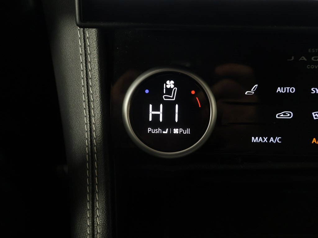 Used 2024 Jaguar F-PACE R-Dynamic S image 53