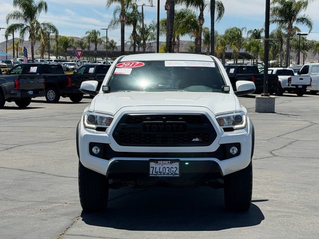 Used 2017 Toyota Tacoma TRD Off-Road w/ Tow Package (A/T) AWD/4WD image 2