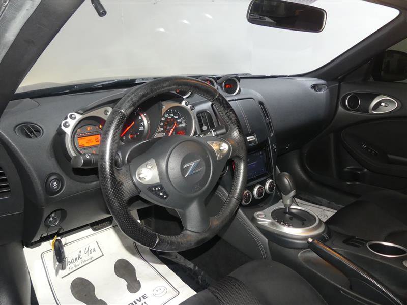 Used 2017 Nissan 370Z Coupe image 21