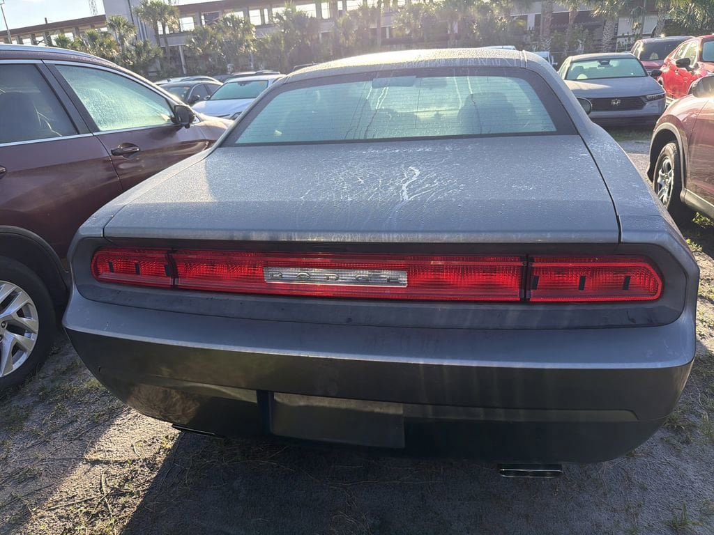 Used 2012 Dodge Challenger SXT RWD image 9