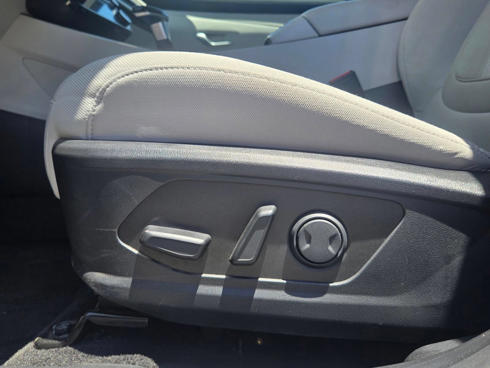 Used 2025 Hyundai Tucson SEL FWD image 15