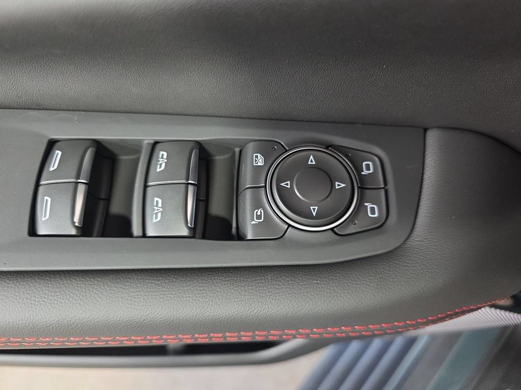 New 2026 GMC Yukon XL AT4 Ultimate AWD/4WD image 32