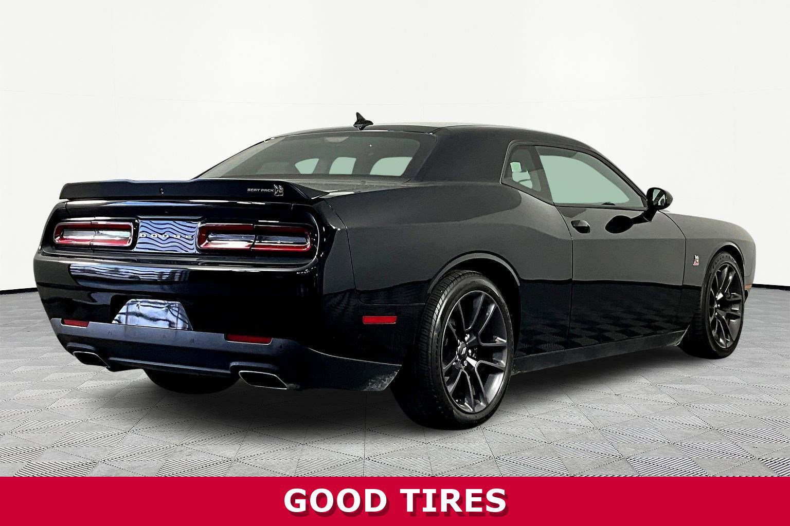 Used 2022 Dodge Challenger R/T Scat Pack w/ Driver Convenience Group RWD image 6