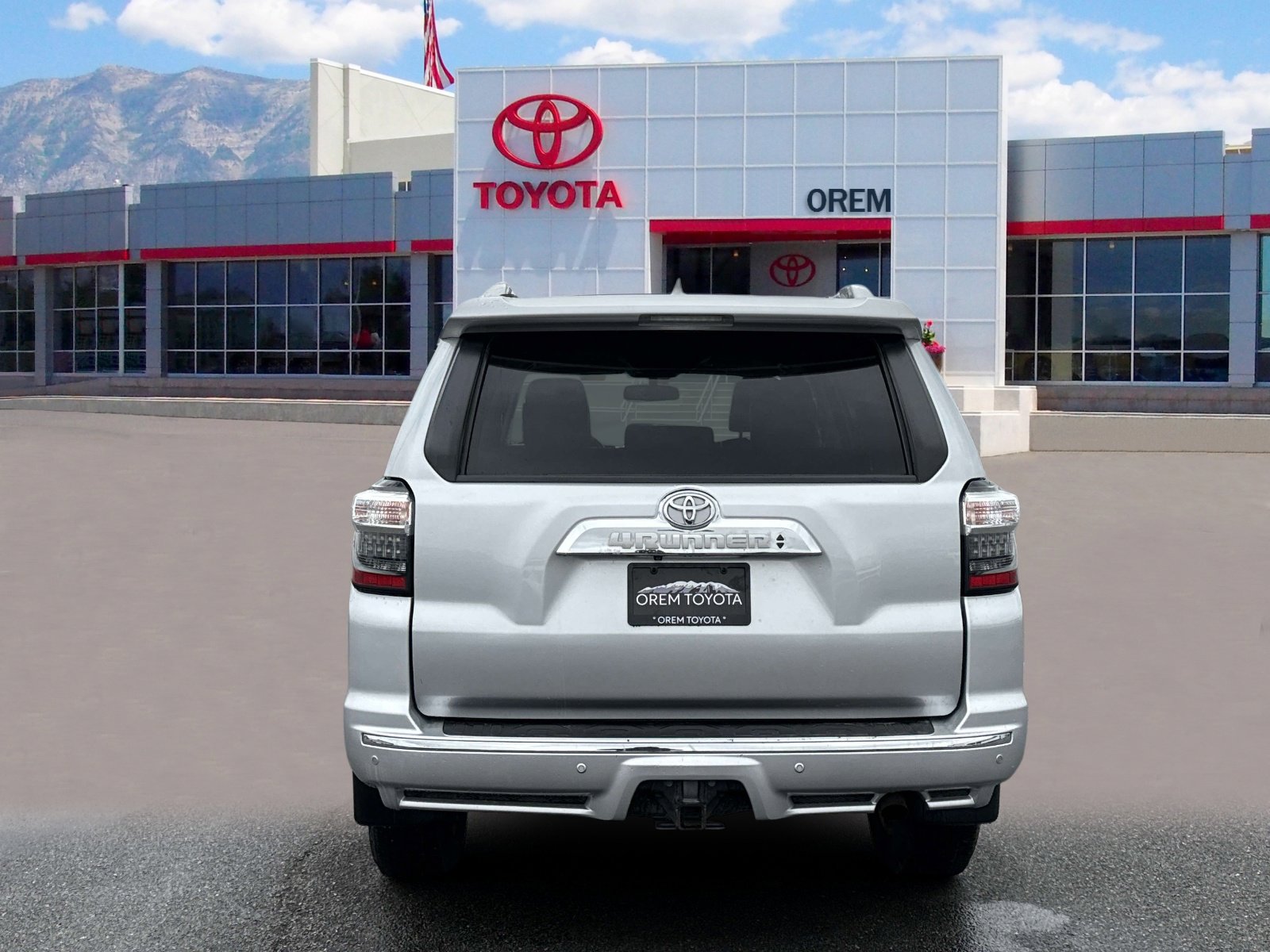 Used 2015 Toyota 4Runner Limited image 3