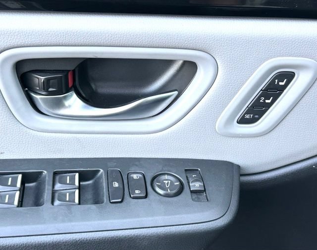 Used 2025 Honda Pilot Touring image 28