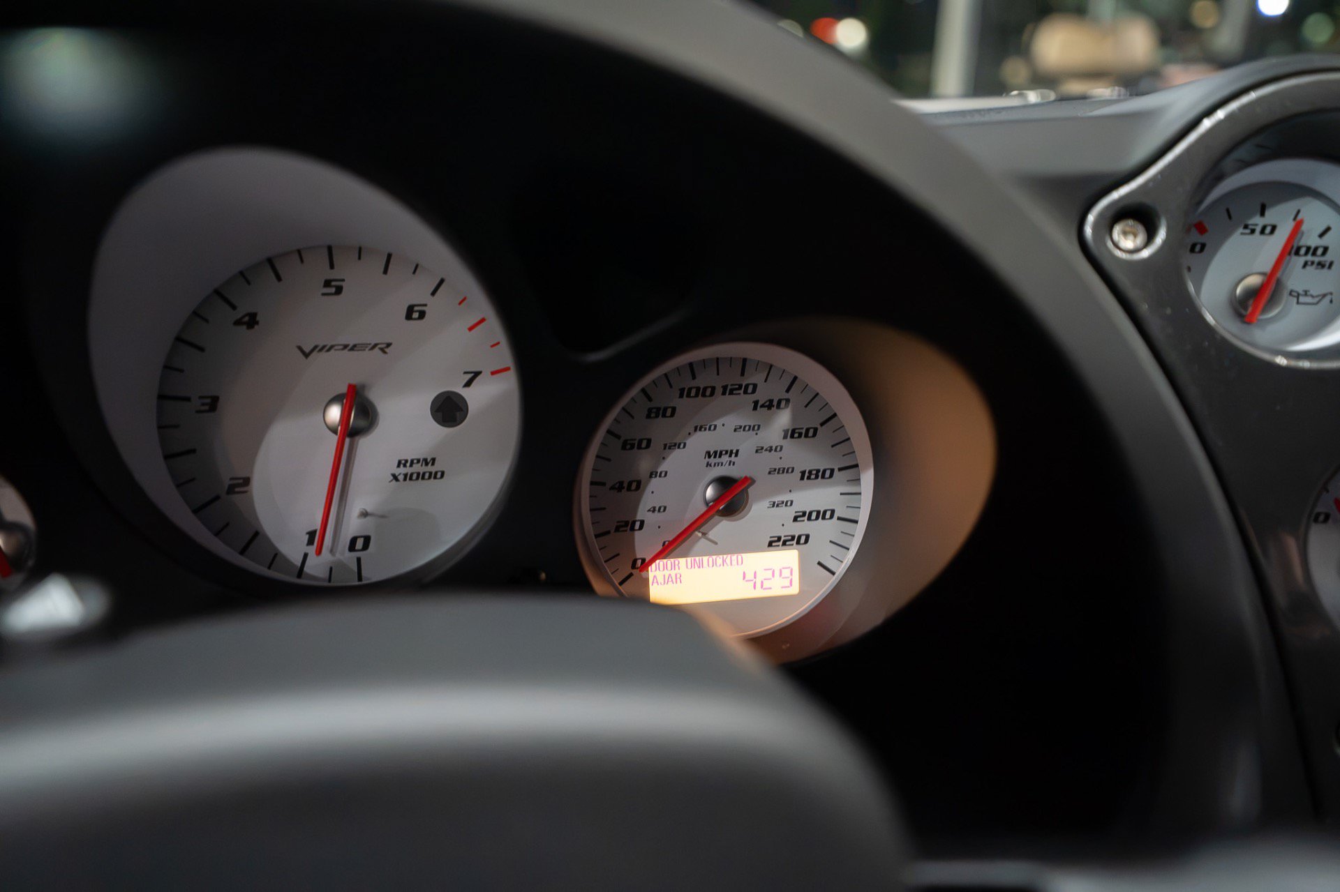 Used 2010 Dodge Viper ACR RWD image 13