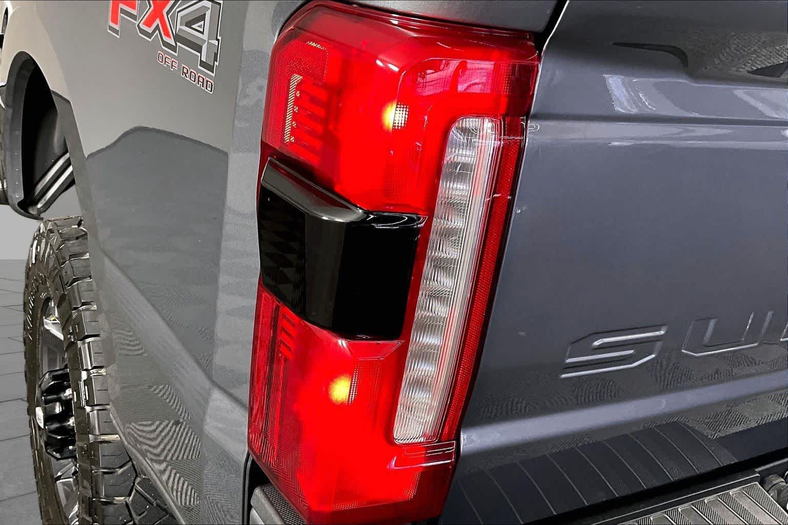 Used 2023 Ford F250 Lariat w/ Lariat Ultimate Package AWD/4WD image 27