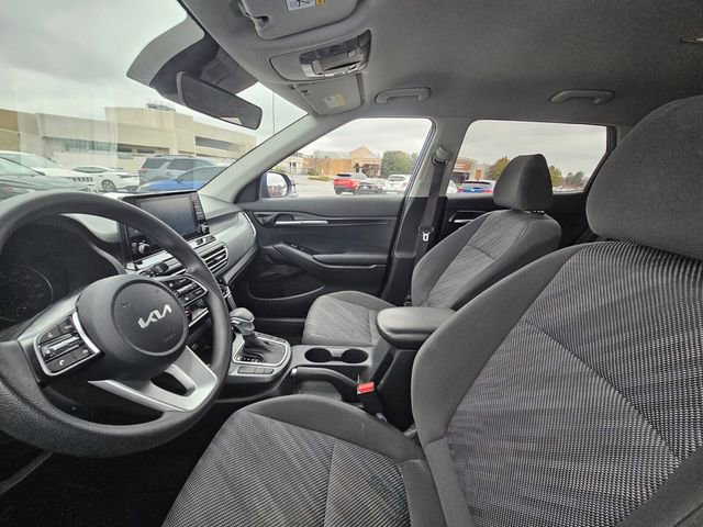 Used 2023 Kia Seltos LX image 11