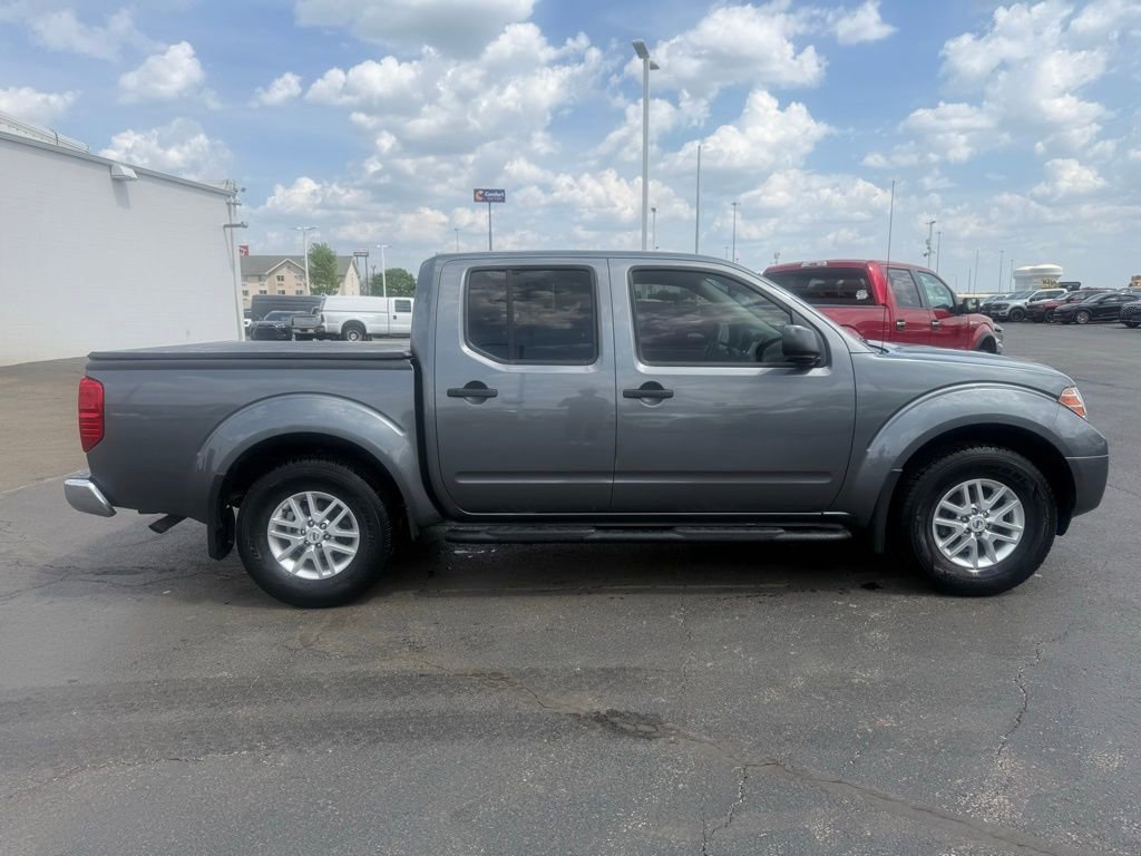 Used 2020 Nissan Frontier SV RWD image 2