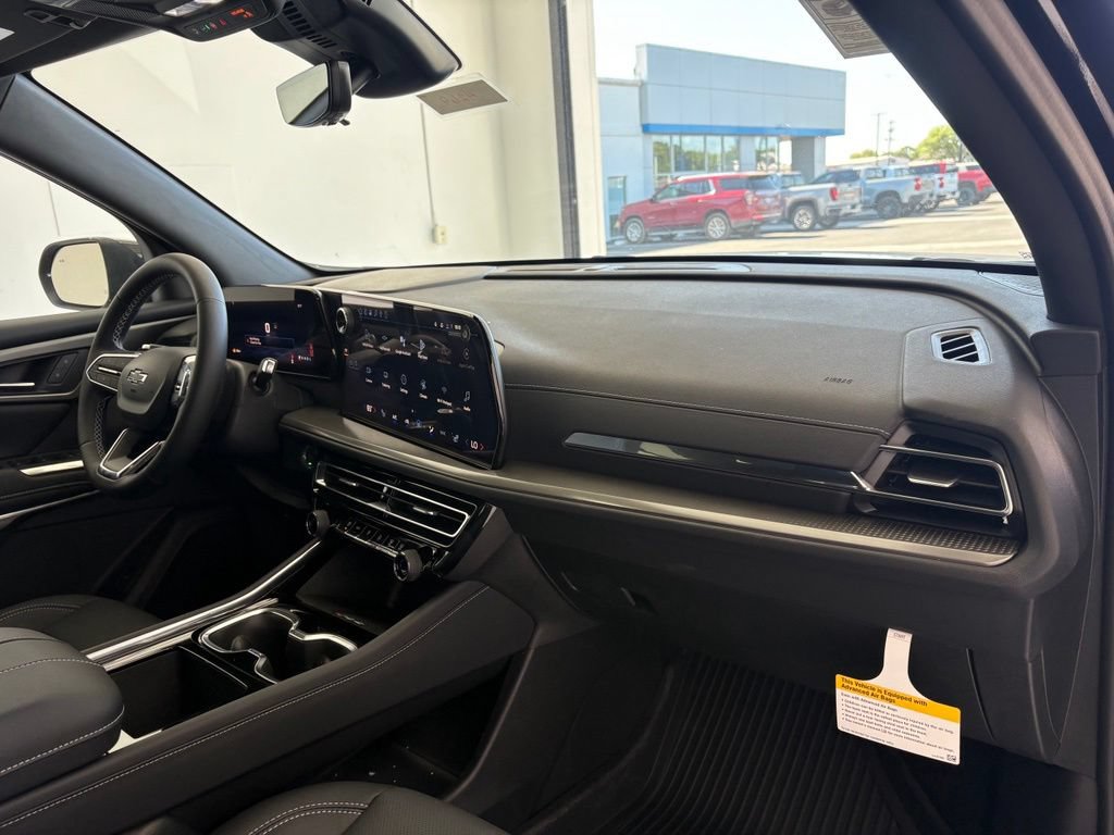 New 2026 Chevrolet Traverse LT w/ Midnight/Sport Edition FWD image 39