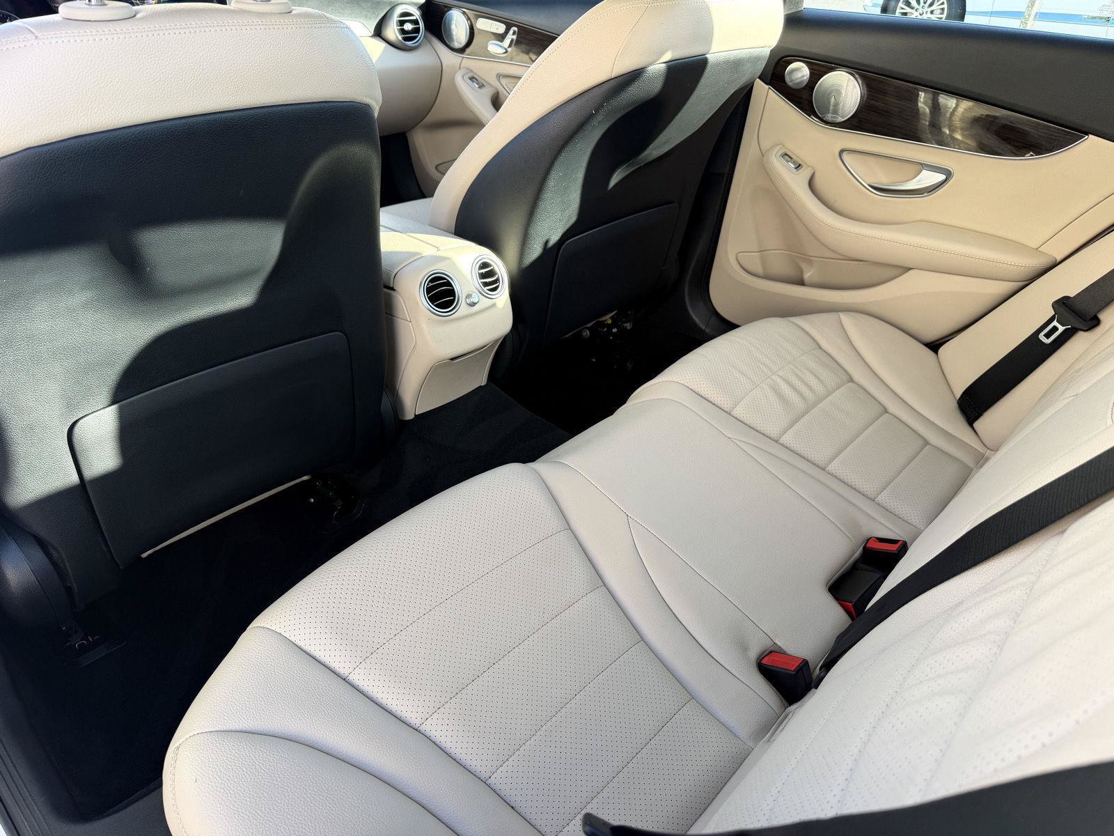 Used 2019 Mercedes-Benz C 300 4MATIC Sedan image 36