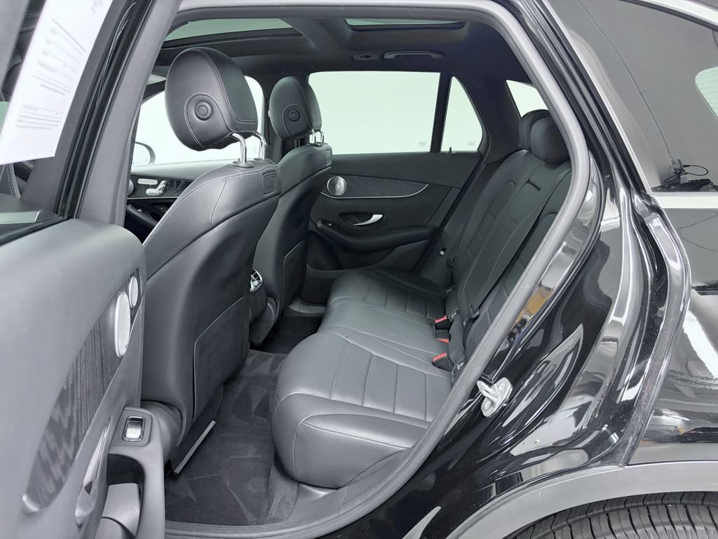 Used 2018 Mercedes-Benz GLC 300 4MATIC image 16