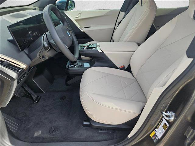 Used 2026 BMW iX xDrive45 image 15