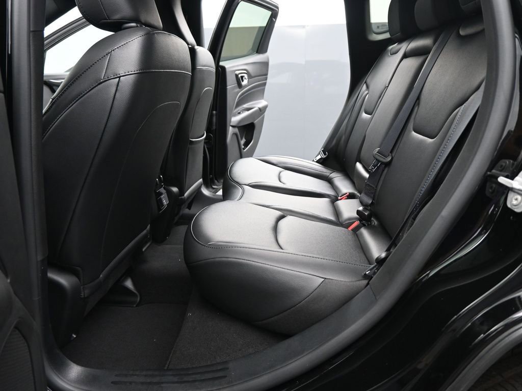 New 2026 Jeep Compass Limited image 13