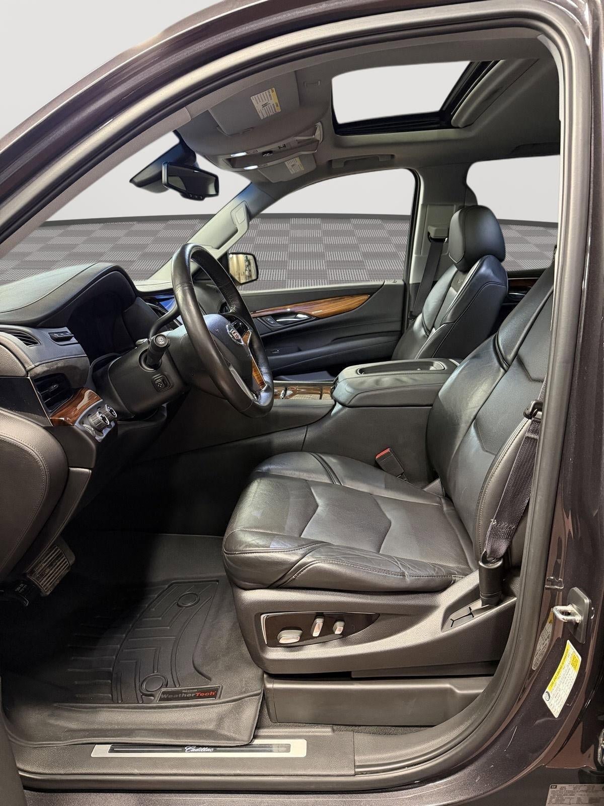 Used 2015 Cadillac Escalade ESV Luxury AWD/4WD image 8