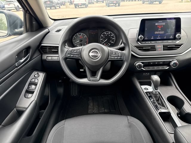 Certified 2025 Nissan Altima 2.5 S FWD image 14